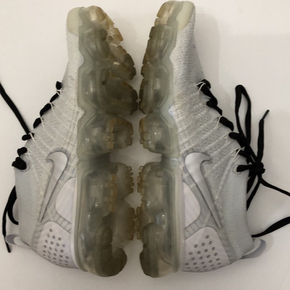 NIKE AIR VAPORMAX FLYNIT 2 WHITE GRAY RUNNING SNEAKERS MENS SIZE 7 - Picture 12 of 16